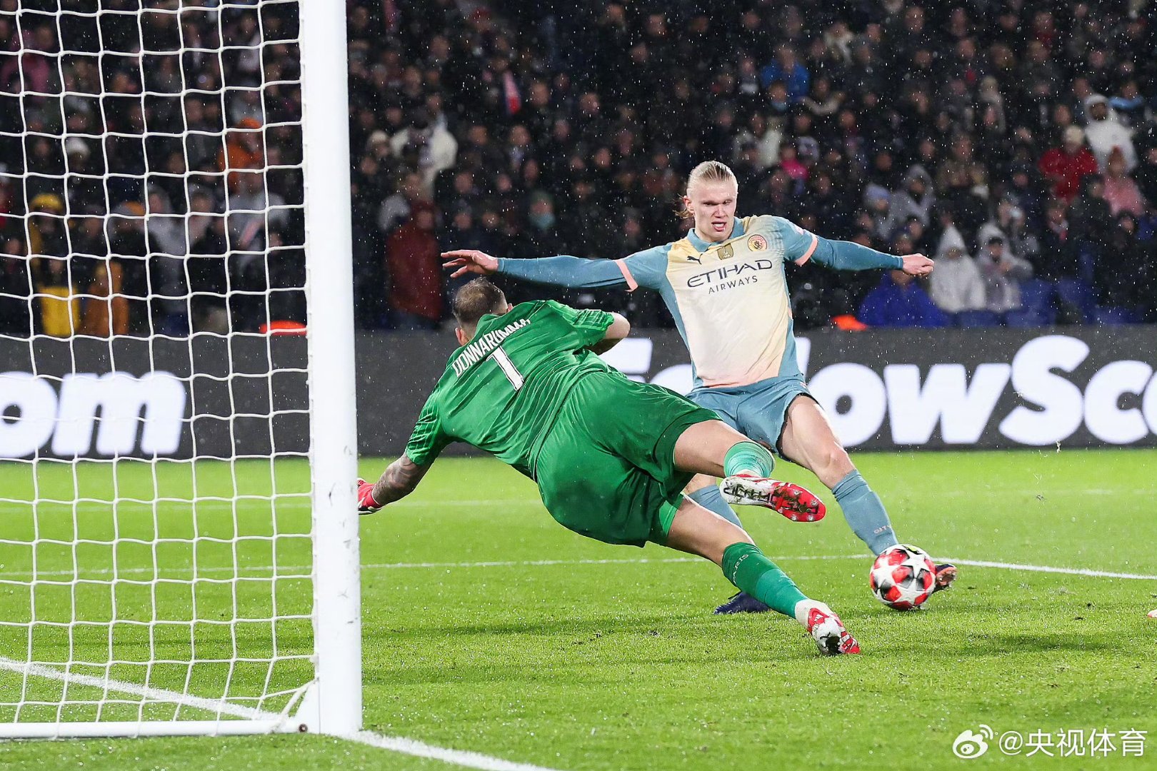 巴黎圣日耳曼客场告捷，仅差一步晋级下一轮的简单介绍