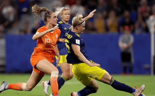 桑德兰前锋连续两场破门，助球队逼平强敌的简单介绍