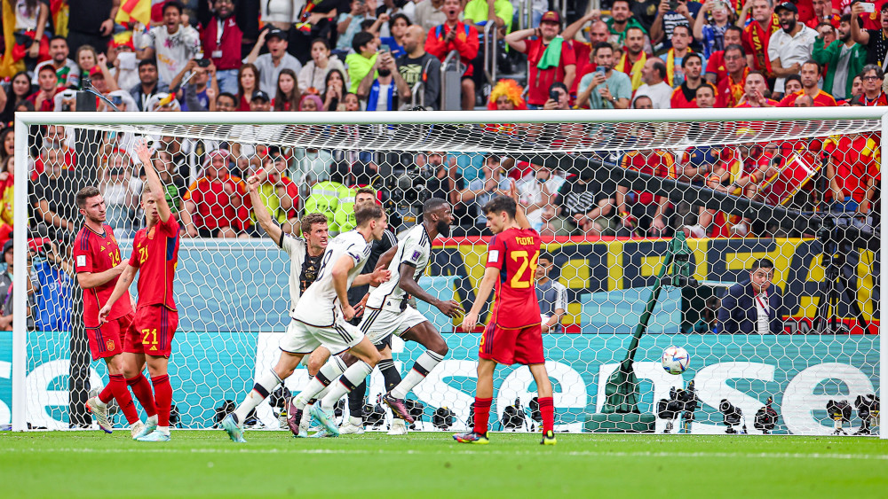 包含哥斯达黎加击败塞内加尔，晋级形势渐入佳境的词条