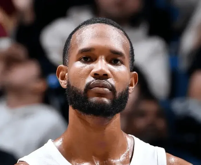 米切尔陷入低谷，状态爆棚连败，凯尔特人球队命运悬念！